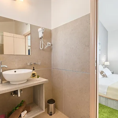 Amazing In Naselje Muzini Hébergement de vacances *