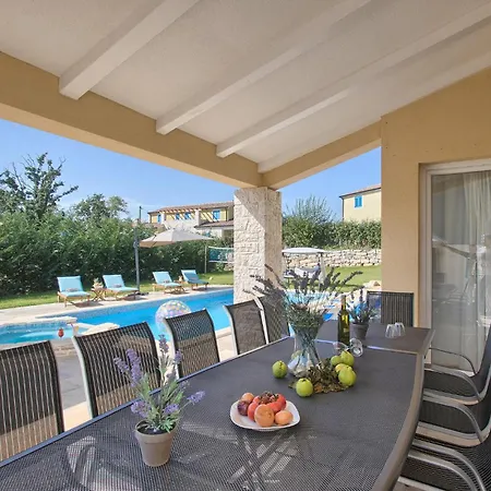 Amazing In Naselje Muzini With Wifi Tomisici